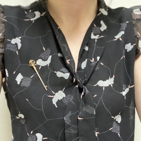 RW&CO Sheer Black Floral Sleeveless Ruffled Top Size S - Picture 6 of 6